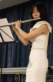 フルート講師/池野 純奈 フルート講師/池野 純奈